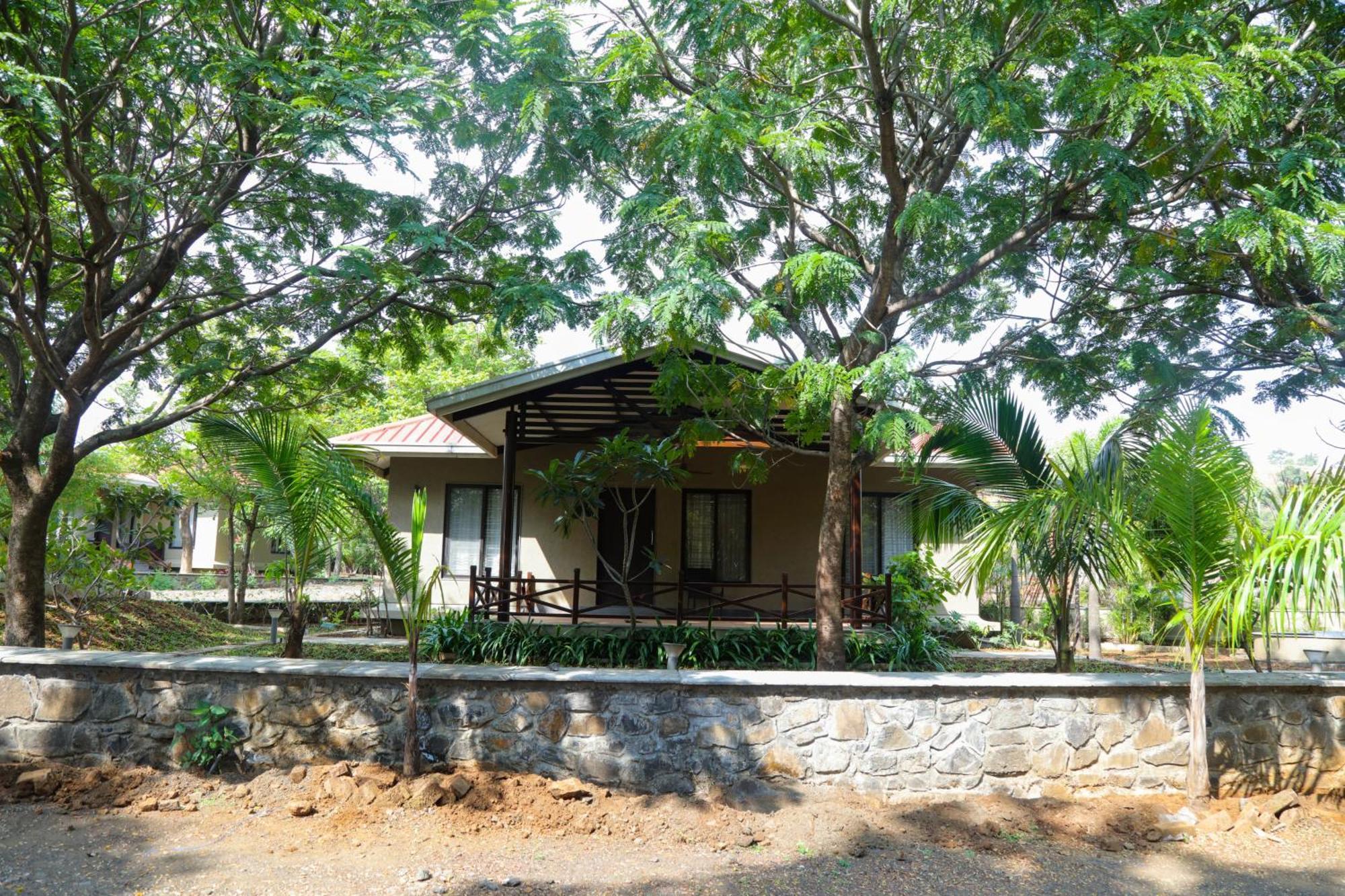 E&G Green Courts Resort At Koroli Hill Station Nashik Esterno foto