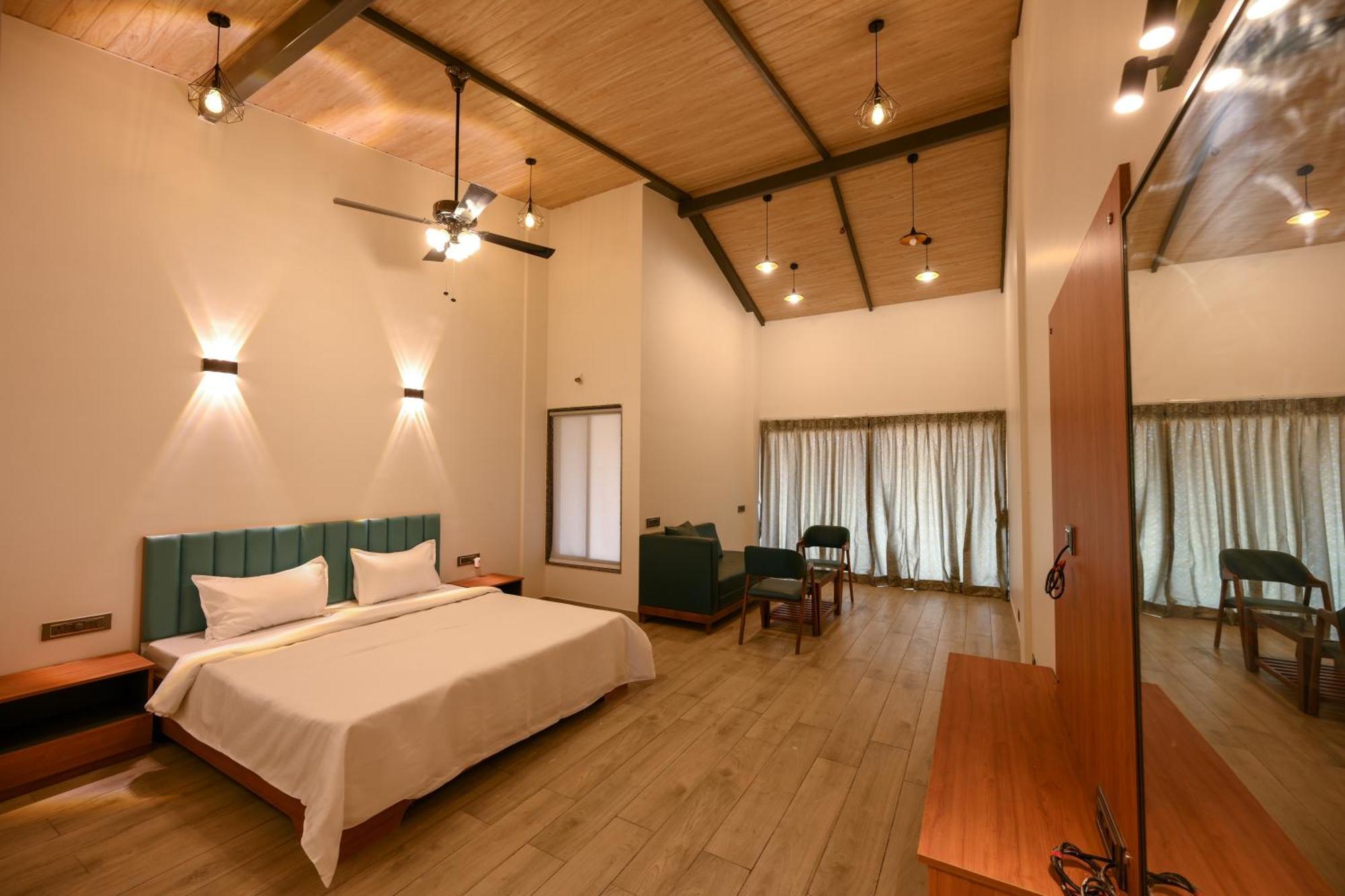E&G Green Courts Resort At Koroli Hill Station Nashik Esterno foto